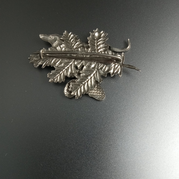 Vintage 1940s Silver Dachshund Pin - Picture 2 of 2